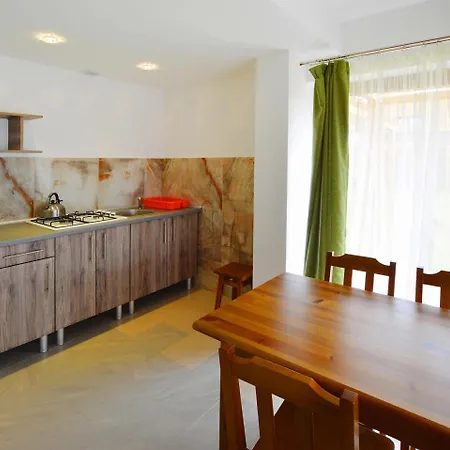 Comfortable With A Private Garden Vakantiehuis