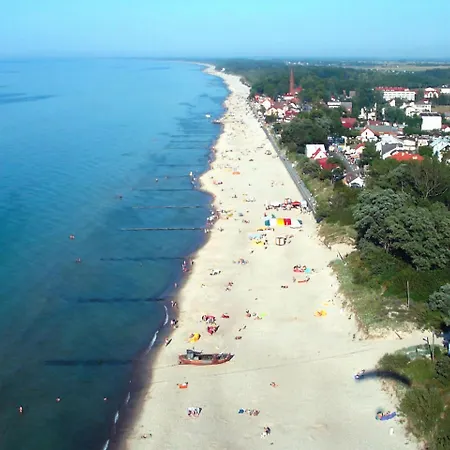 Feriehus Comfortable With A Private Garden Sarbinowo